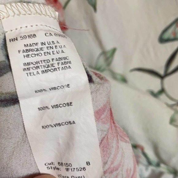 Fifteen Twenty Button Up Tie Front Floral Top medium - Picture 5 of 9